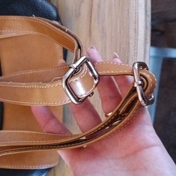 Giani Bernini Leather Backpack🖤💕 - Picture 4 of 11